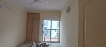 Room in 3 BHK Apartment at Maxblis White House, Sector 75 – for Rent