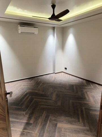 Furnished Amenities in 4 BHK Builder Floor at Ansal Sushant Lok I, Sector 43 – for Sale
