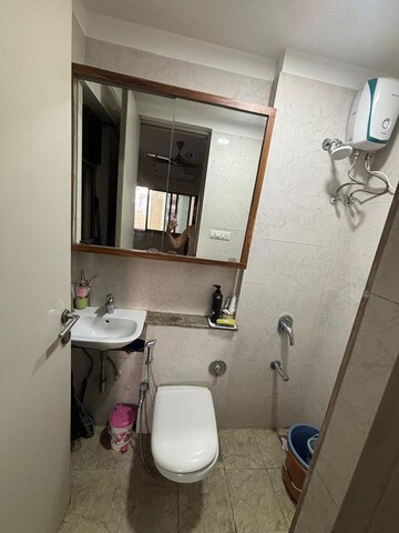 Furnished Amenities in 1 BHK Apartment at Sheth Vasant Oasis, Andheri East – for Rent