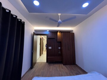 Bedroom in 4 BHK Builder Floor at Sector 52 – for Rent