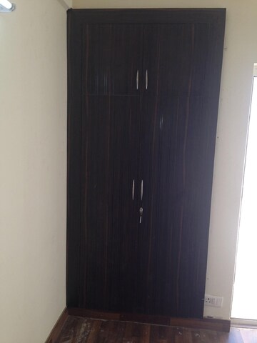 Furnished Amenities in 2 BHK Apartment at Paras Tierea, Sector 137 – for Sale