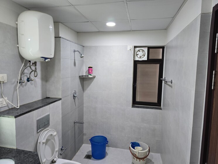 Bathroom, dlf-the-skycourt 3 Bedroom 1931 Sq.Ft. Apartment In Sector 86 Gurgaon 8097035