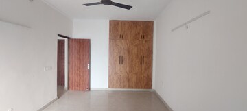 Room in 3 BHK Apartment at Gardenia Golf City, Sector 75 – for Rent