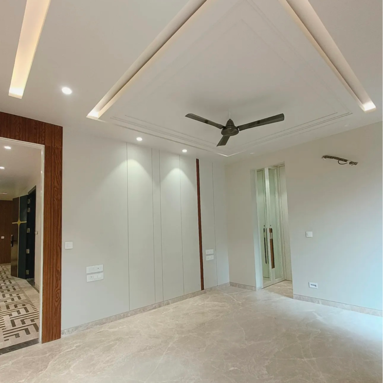 Room, greater kailash ii 4 Bedroom 2700 Sq.Ft. Builder Floor In Greater Kailash ii Delhi 8097046