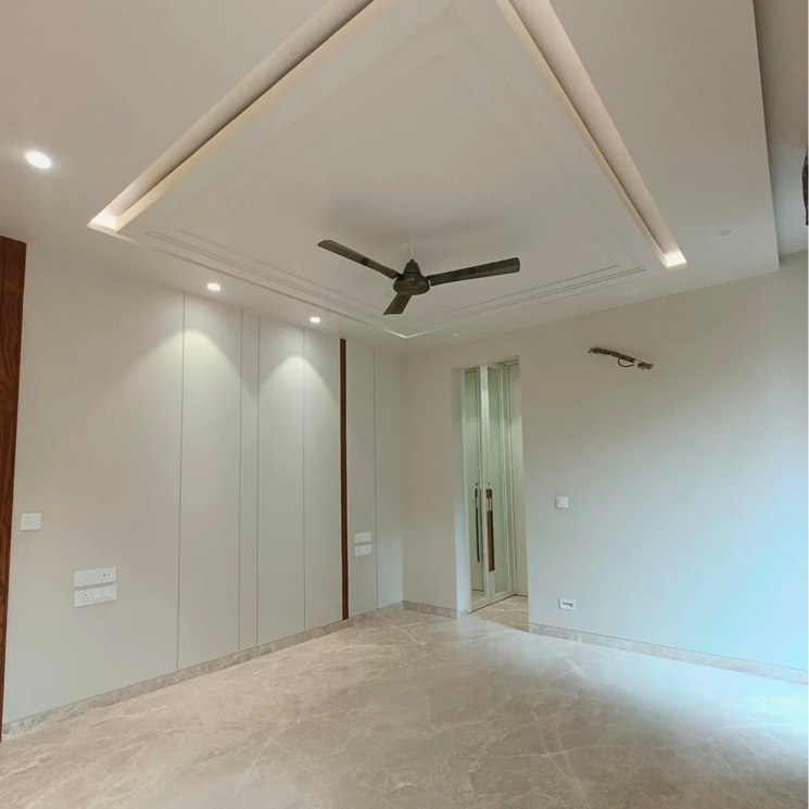 Room, greater kailash ii 4 Bedroom 2700 Sq.Ft. Builder Floor In Greater Kailash ii Delhi 8097046