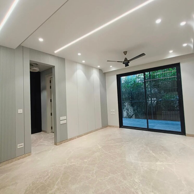 Room, greater kailash ii 4 Bedroom 2700 Sq.Ft. Builder Floor In Greater Kailash ii Delhi 8097046