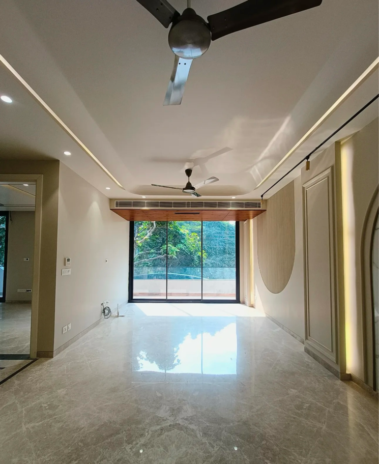Room, greater kailash ii 4 Bedroom 2700 Sq.Ft. Builder Floor In Greater Kailash ii Delhi 8097046