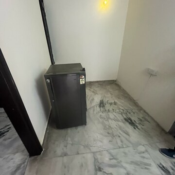 Room in 1 BHK Builder Floor at Khirki Extension – for Rent