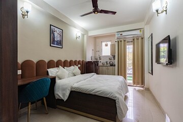 Bedroom in 1 RK Builder Floor at Sector 42 – for Rent
