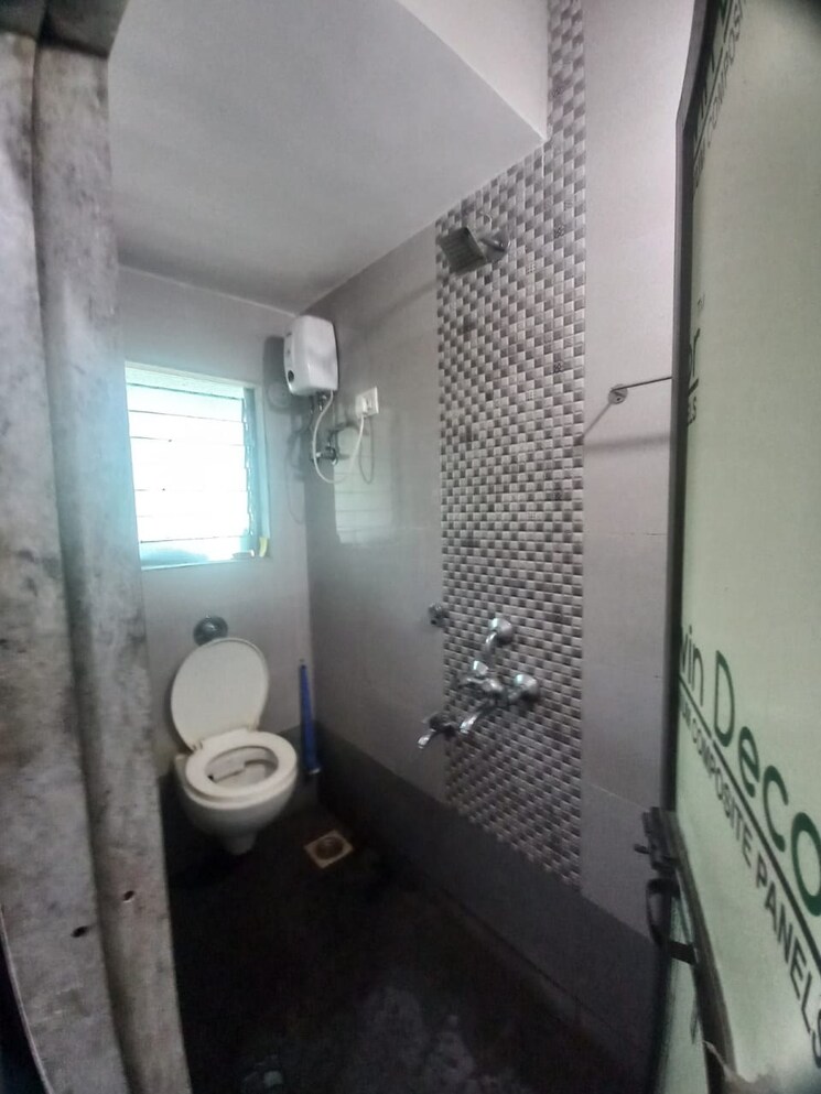 Bathroom, thane west 2 Bedroom 750 Sq.Ft. Apartment In Thane West Thane 8097116