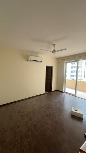 Room in 3.5 BHK Apartment at Ansal Estella, Sector 103 – for Sale