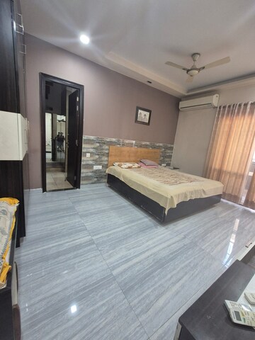 Bedroom in 3 BHK Builder Floor at Sector 21c – for Sale
