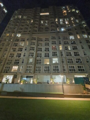 Master Plan in 2 BHK Apartment at Platinum Life, Andheri West – for Rent