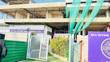  Shop – Exterior View View at SKA Arcadia, Wave City - for Sale