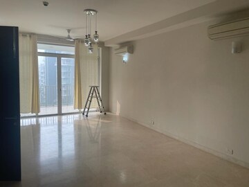 Room in 3.5 BHK Apartment at Ireo Victory Valley, Sector 67 – for Sale
