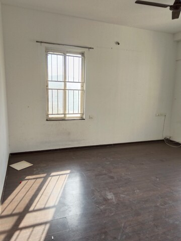 Room in 2 BHK Apartment at Kolte Patil Life Republic, Hinjewadi – for Rent