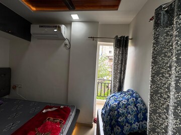 Bedroom in 2 BHK Apartment at Dimple 19 North, Kandivali West – for Rent
