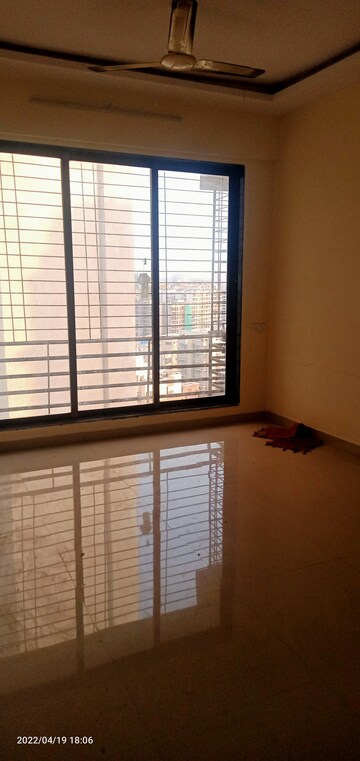 Room in 2 BHK Apartment at Aims Sea View, Bhayandar East – for Rent