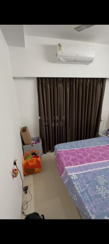 Bedroom in 2 BHK Apartment at Dimple 19 North, Kandivali West – for Rent