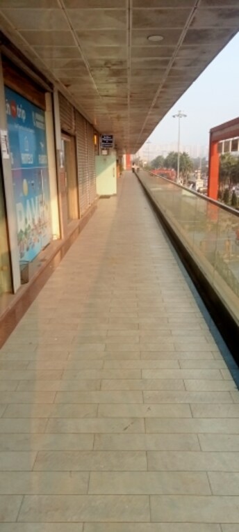 Commercial Shop 300 Sq.Ft. For Rent in Sector 4, Greater Noida Greater Noida  8097432