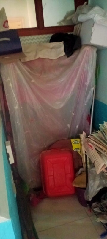 Bathroom in 4 BHK Apartment at Mahakali Model Town, Jogeshwari East – for Sale