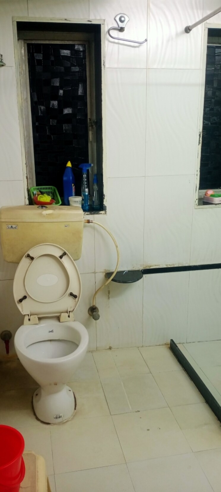 Bathroom, mahakali-model-town 4 Bedroom 1500 Sq.Ft. Apartment In Jogeshwari East Mumbai 8097448