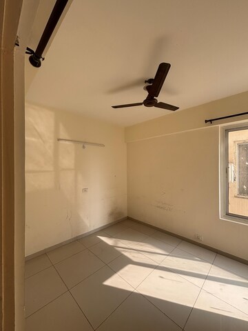 Room in 2 BHK Apartment at Wave Dream Homes, Wave City – for Sale