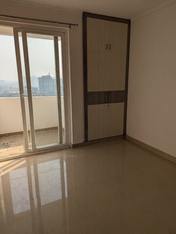 Room in 3 BHK Apartment at ABA Cherry County, Tech Zone 4 Greater Noida – for Rent