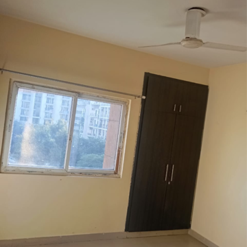 Room in 3 BHK Apartment at Nimbus The Hyde park, Sector 78 – for Rent
