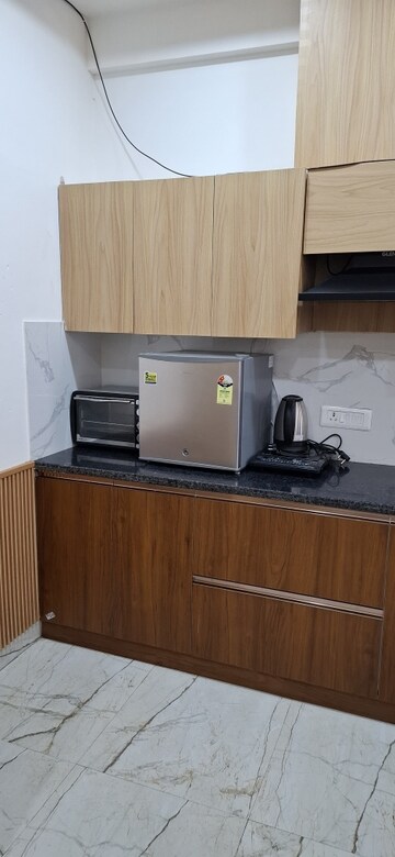 Furnished Amenities in Studio Apartment at Gaur City Center, Sector 4, Greater Noida – for Rent
