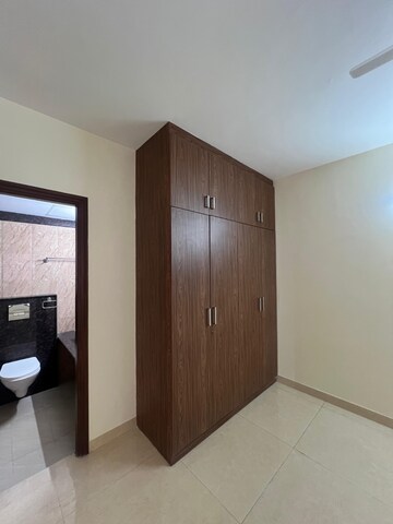Room in 3 BHK Apartment at Benson Town – for Sale