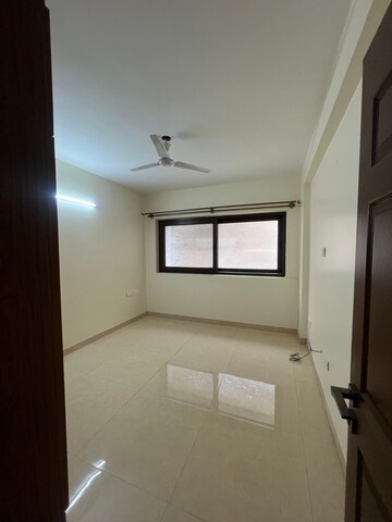 Bathroom in 3 BHK Apartment at Benson Town – for Sale