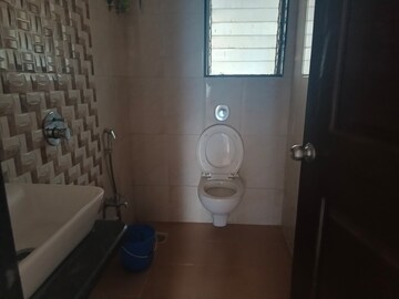 Bathroom in 2.5 BHK Apartment at Menorah Manshanti CHS, Chembur – for Rent