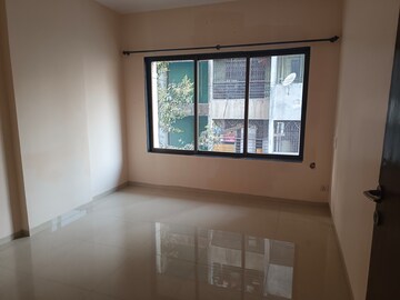 Room in 2.5 BHK Apartment at Menorah Manshanti CHS, Chembur – for Rent