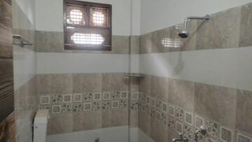 Bathroom in 2.5 BHK Independent House at Gomti Nagar – for Rent