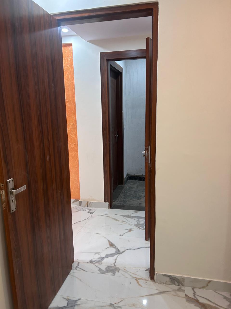 2 BHK Builder Floor For Sale in Sector 121