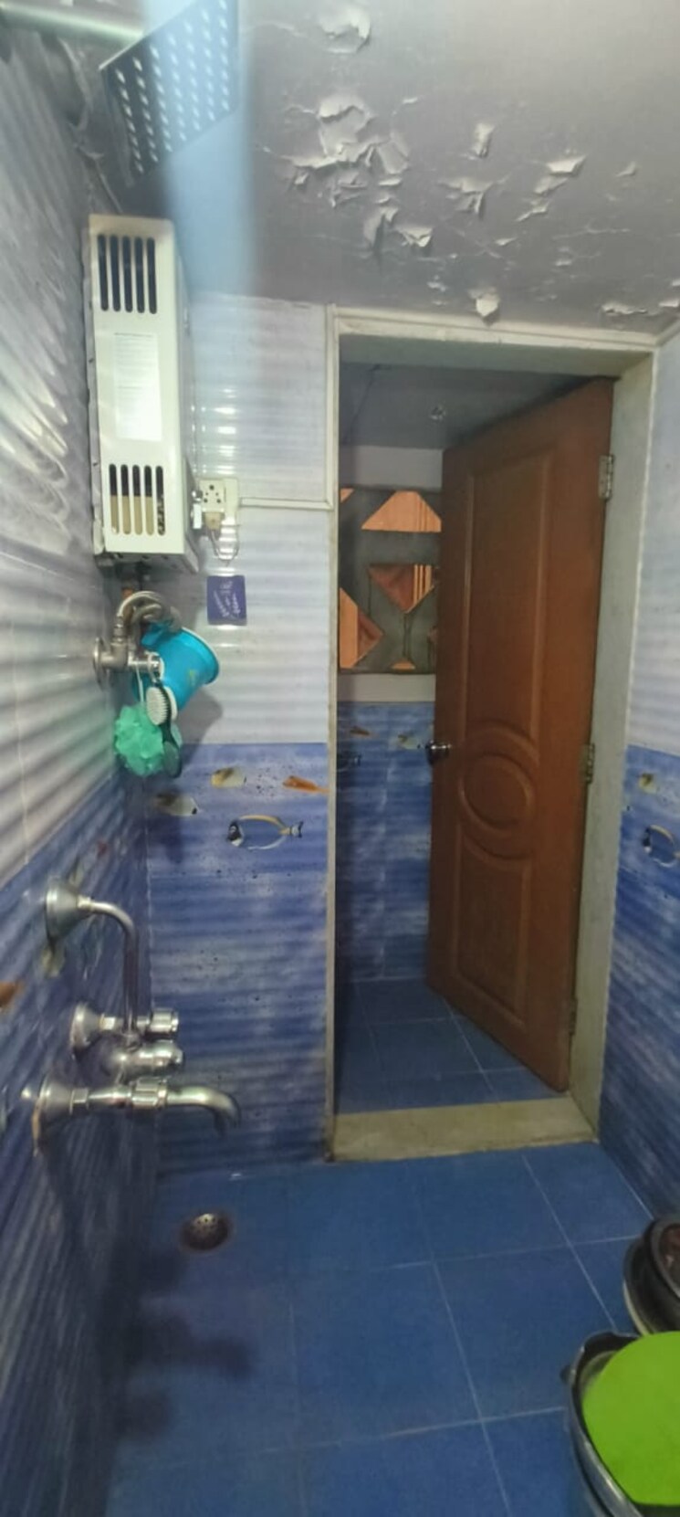 Bathroom, thane west 1 Bedroom 475 Sq.Ft. Apartment In Thane West Thane 8097557