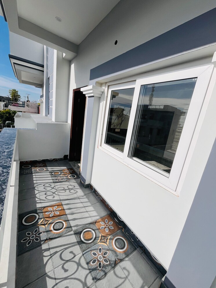 Balcony, ballupur 3 Bedroom 2200 Sq.Ft. Builder Floor In Ballupur Dehradun 8097593