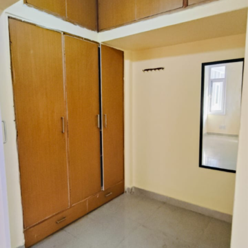 Room in 3 BHK Apartment at HBH Galaxy Apartments, Sector 42 – for Rent