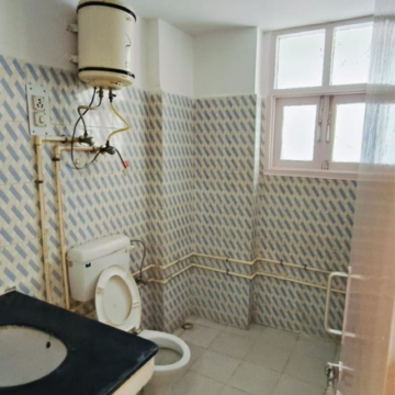 Bathroom in 3 BHK Apartment at HBH Galaxy Apartments, Sector 42 – for Rent