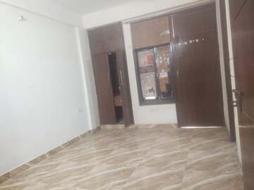 Room in 2 BHK Builder Floor at Saket – for Rent