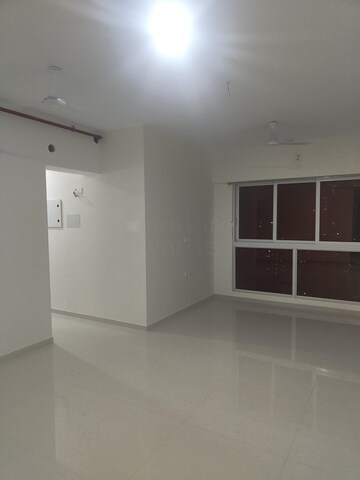Room in 3 BHK Apartment at Wadhwa TW Gardens, Kandivali East – for Rent