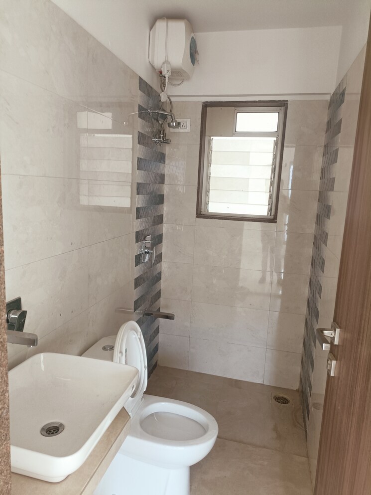 Bathroom, rutu-city 2 Bedroom 623 Sq.Ft. Apartment In Kasarvadavali Thane 8097655