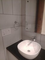 3 BHK 1800 Sq.Ft. Builder Floor in Builder Floor 