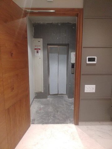 Building Lobby in 3 BHK Builder Floor at Sector 9 Panchkula – for Sale