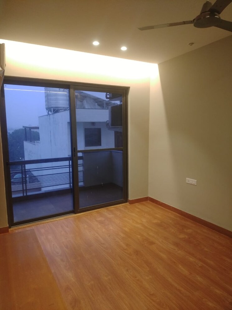 Room, sector 9 panchkula 3 Bedroom 1800 Sq.Ft. Builder Floor In Sector 9 Panchkula Panchkula 8097708