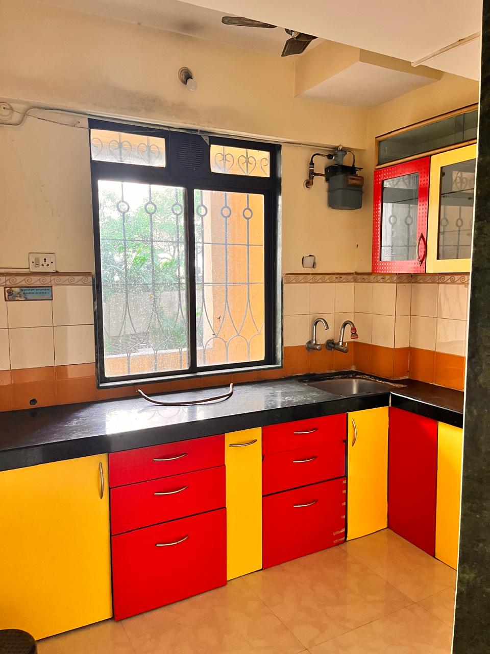 1 BHK + Extra Room Apartment For Sale in Lodha Paradise