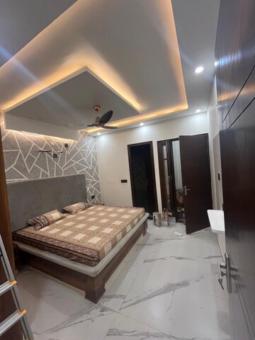 Bedroom in 3 BHK Builder Floor at Vijay Park – for Sale