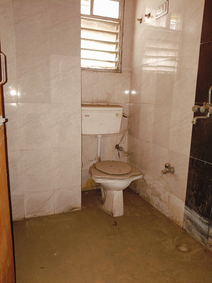 Bathroom, krishna-heights-phase-i-ii-iii 3 Bedroom 1295 Sq.Ft. Apartment In Krishnapur Kolkata 8097824