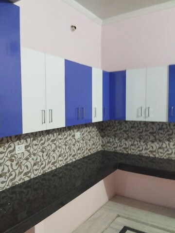 Bedroom in 2.5 BHK Independent House at Gomti Nagar – for Rent